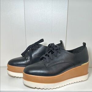 Shoe Dazzle Black and Tan Platform Shoes